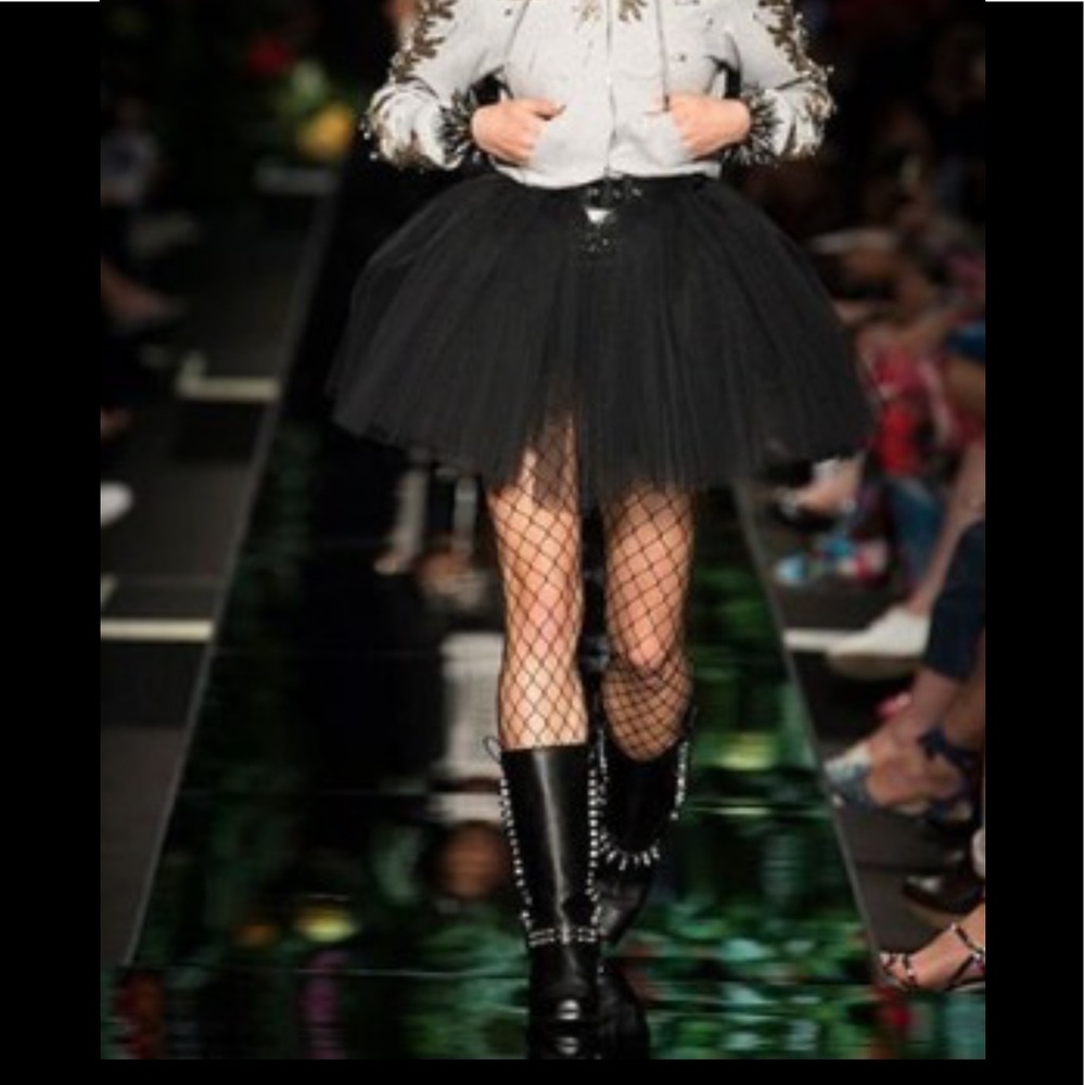 NWOT Adorable tulle/satin/crochet skirt - Picture 5 of 7